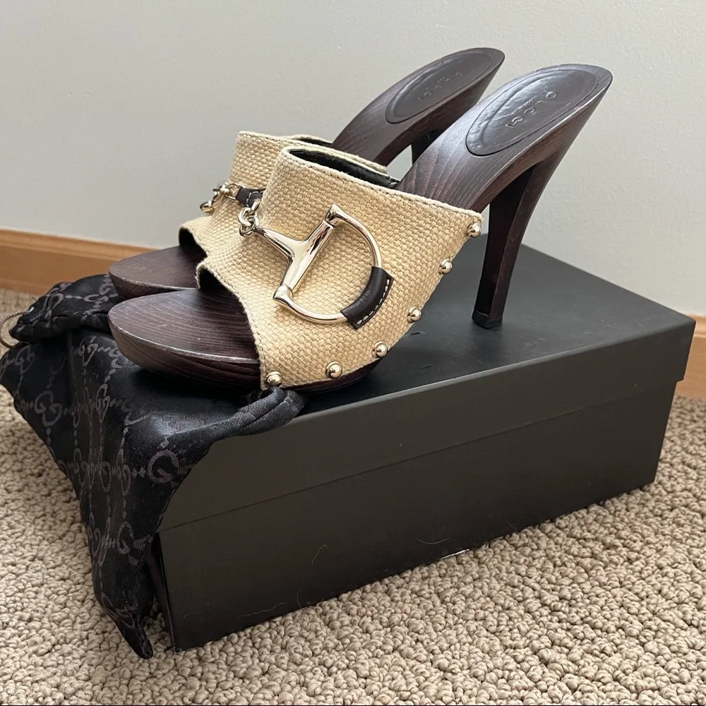 Vintage Gucci heels - Picture 5 of 11
